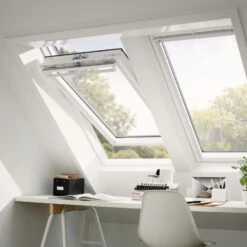 VELUX Dachfenster GGL 2066 Schwingfenster Holz/Kiefer WeiĂ Lackiert ENERGIE PLUS Fenster