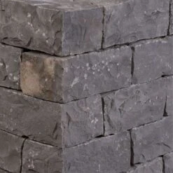 Seltra Natursteine Mauersteine SANOKU® Basalt Anthrazit-schwarz